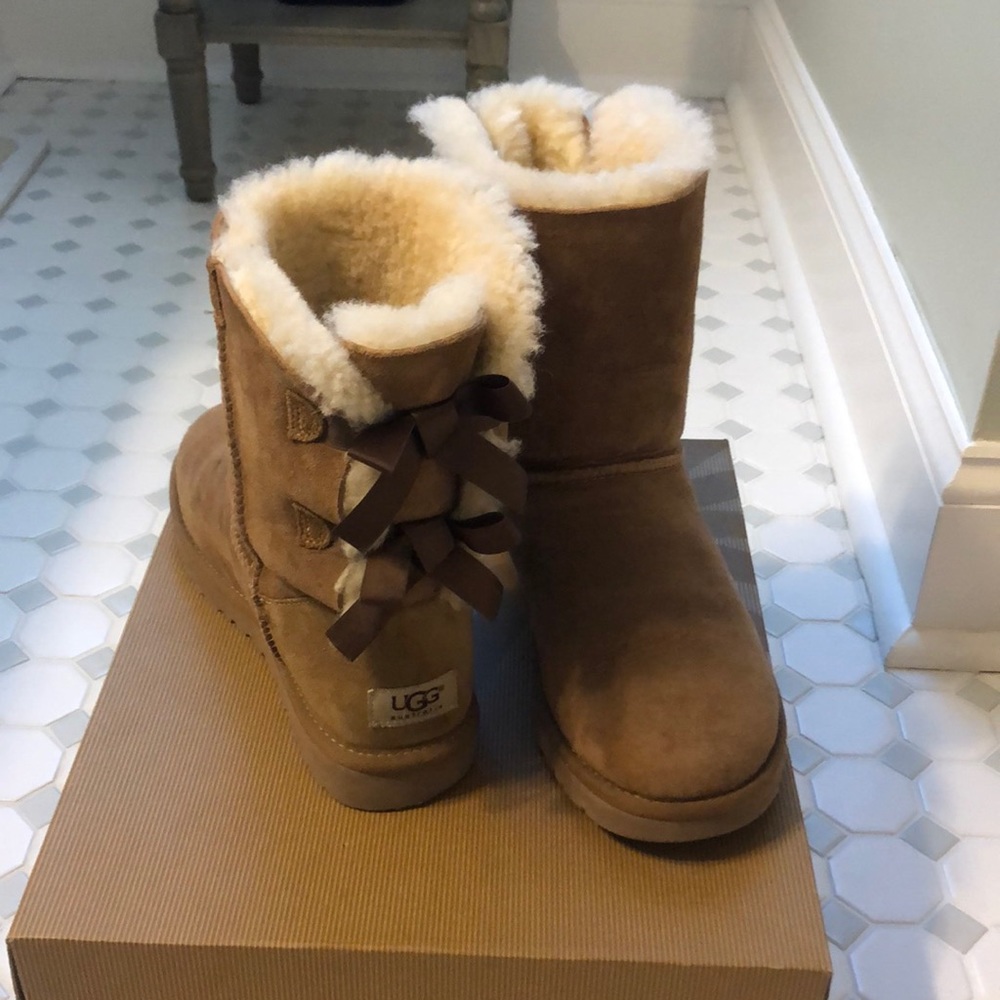 UGG Bailey Bows